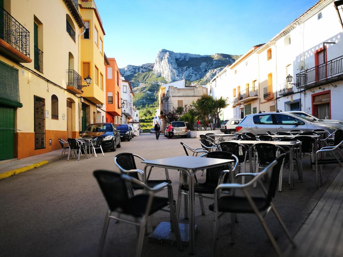PatróBuhardilla Rustica En La Vall De Gallinera公寓式酒店 外观 照片